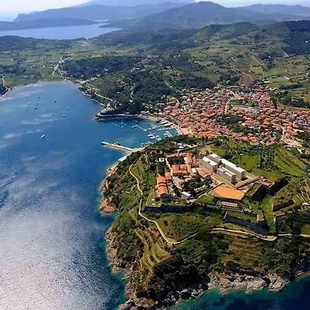 Casa *
